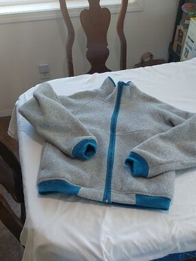 Woolrich Teton Grey Fleece Zip Jacket with Blue Trim.Size M